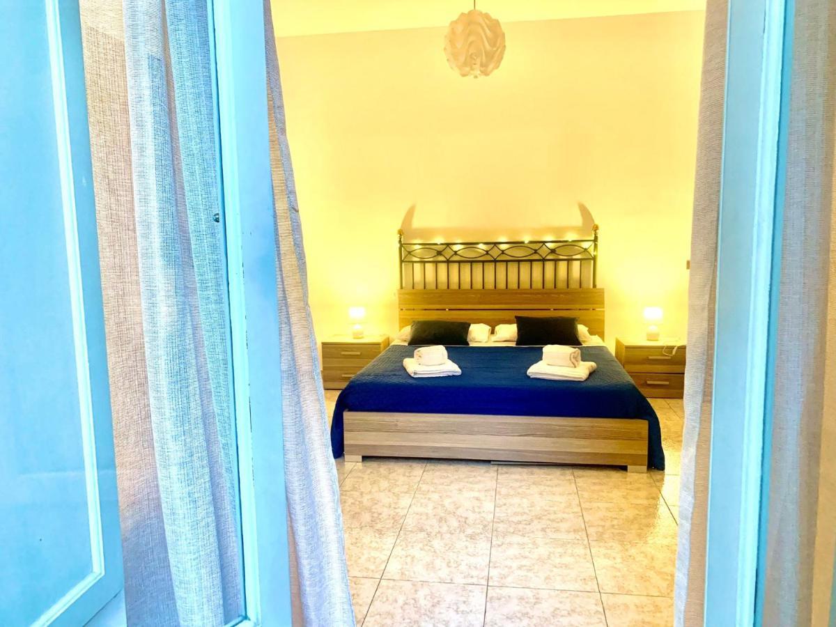 A Un Passo Dal Massimo 1 Apartment Palermo Luaran gambar